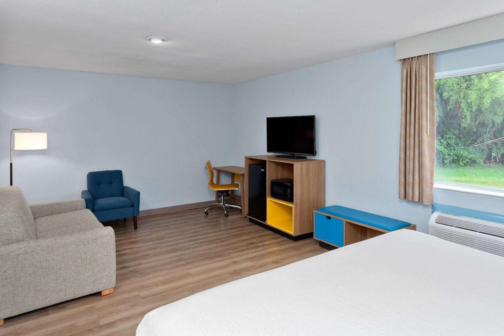 Days Inn & Suites By Wyndham Siler City Exteriér fotografie